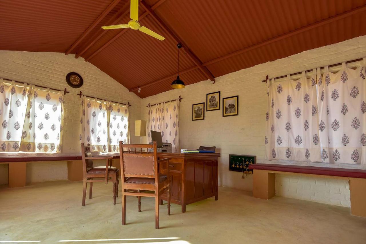 Camp Lands End Hotell Pushkar Exteriör bild