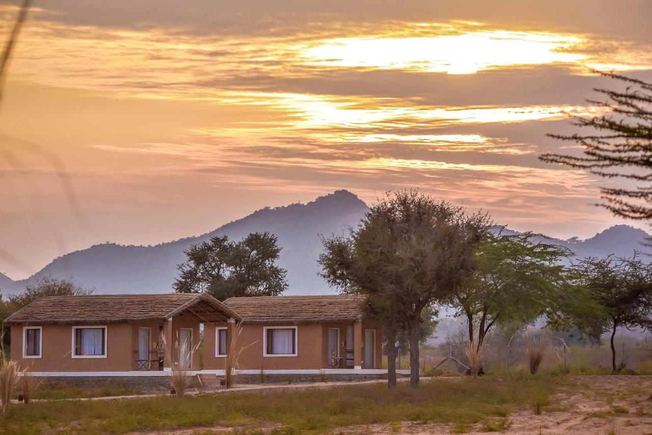 Camp Lands End Hotell Pushkar Exteriör bild
